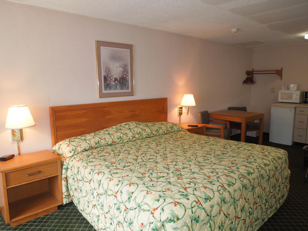 Knights Inn Elyria Kamer foto