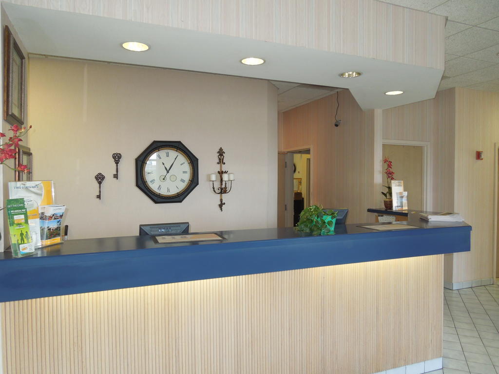 Knights Inn Elyria Buitenkant foto