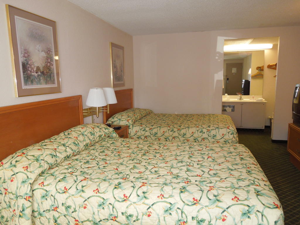 Knights Inn Elyria Kamer foto