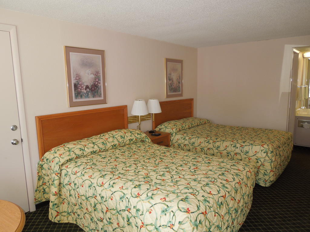 Knights Inn Elyria Kamer foto